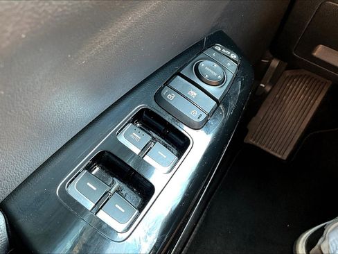 Used 2021 Kia Sportage EX w/ EX Technology Package image 34