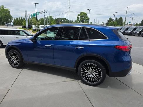 Certified 2025 Mercedes-Benz GLC 300 4MATIC image 8