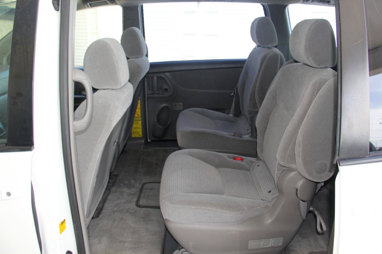 Used 2007 Toyota Sienna CE FWD image 20
