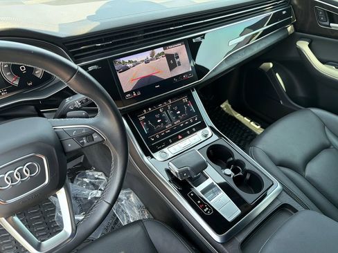 Used 2023 Audi Q8 Prestige AWD/4WD image 30