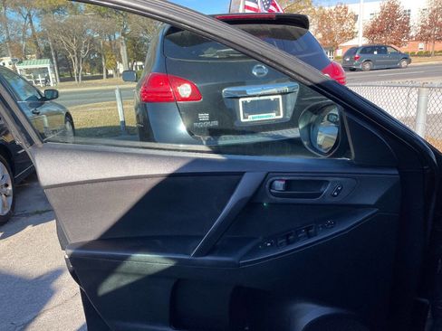 Used 2011 MAZDA MAZDA3 i Sport image 25