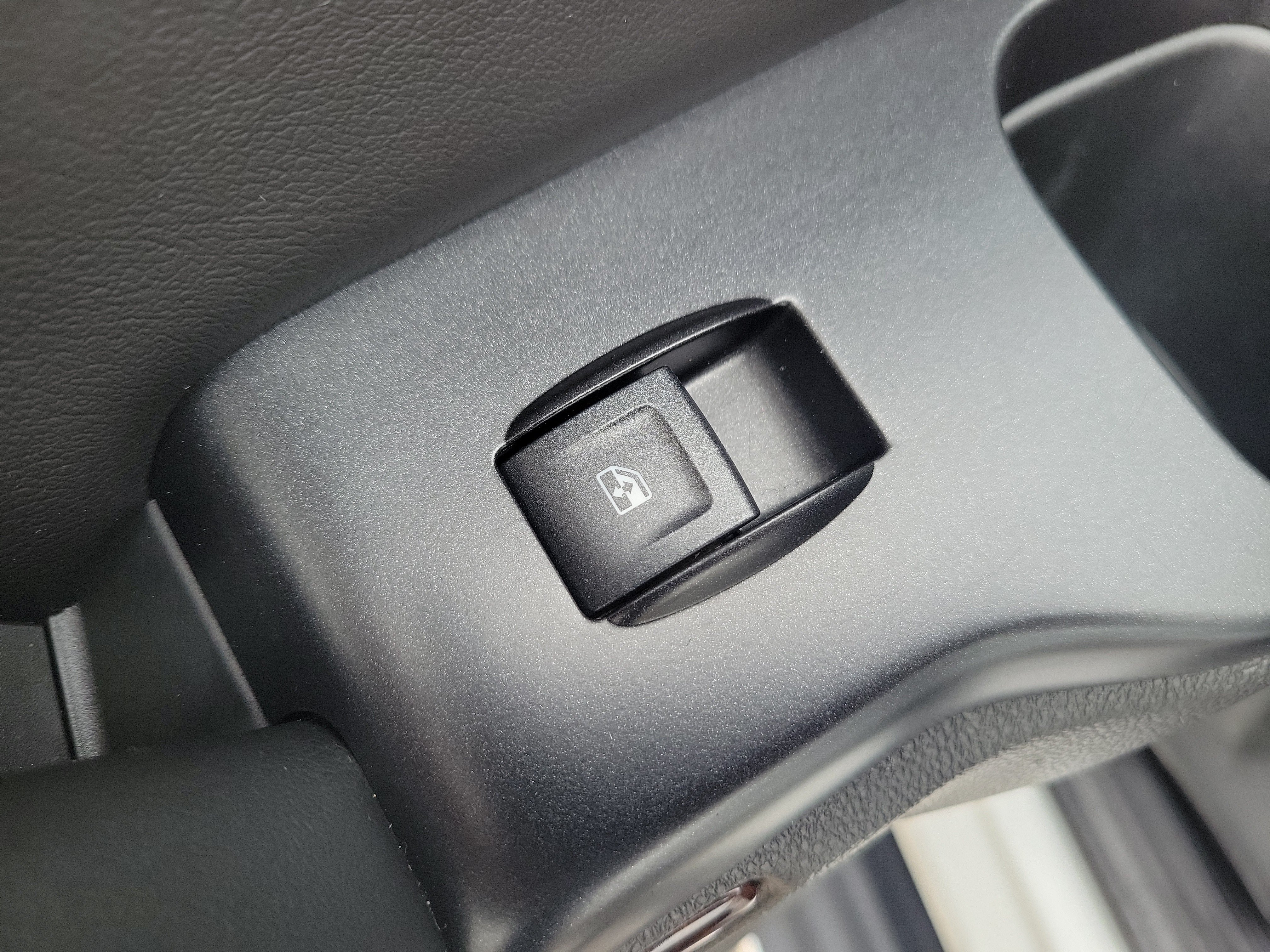 Used 2017 GMC Yukon SLE w/ HD Trailering Package AWD/4WD image 14