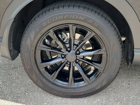 Used 2023 Honda CR-V EX-L image 9