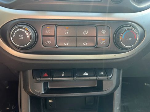 Used 2015 Chevrolet Colorado LT RWD image 20