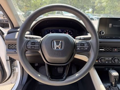 Used 2024 Honda Accord EX image 9