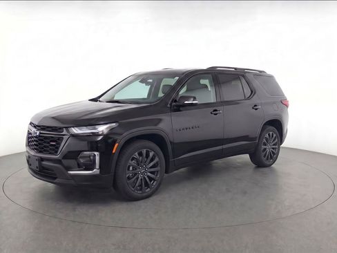 Used 2023 Chevrolet Traverse RS AWD/4WD image 1