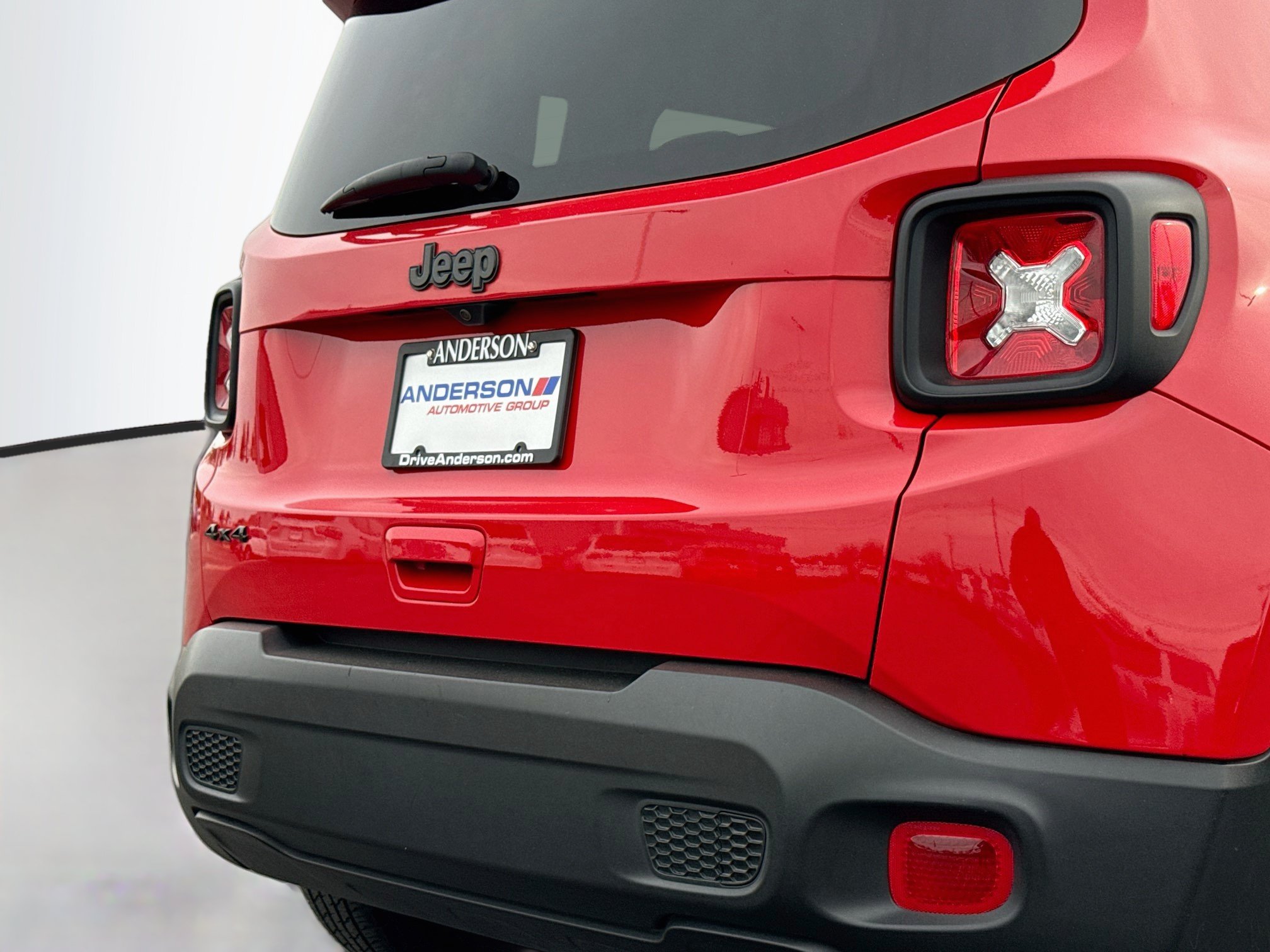 Used 2023 Jeep Renegade Latitude AWD/4WD image 6