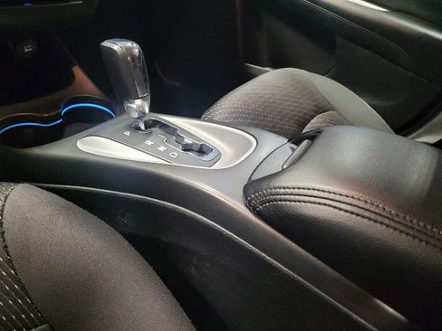 Used 2018 Dodge Journey SE image 26