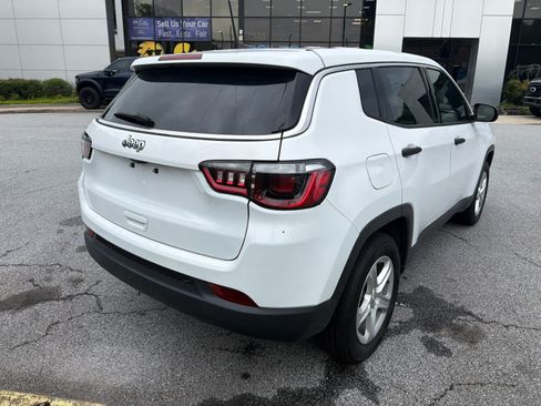Used 2023 Jeep Compass Sport AWD/4WD image 4