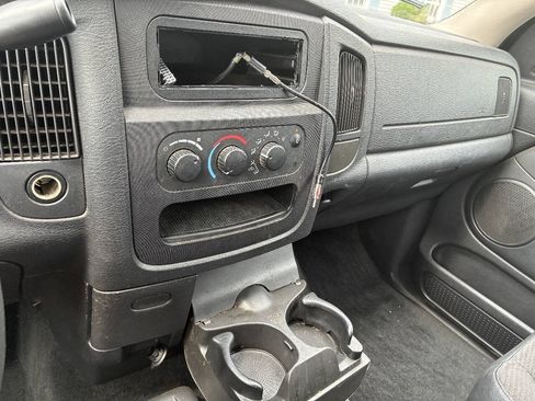 Used 2005 Dodge Ram 1500 Truck ST w/ ST Value Group AWD/4WD image 15