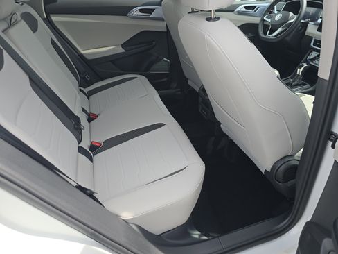 New 2026 Volkswagen Taos SE FWD image 16