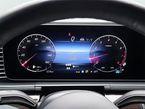 Certified 2025 Mercedes-Benz GLS 580 4MATIC image 32