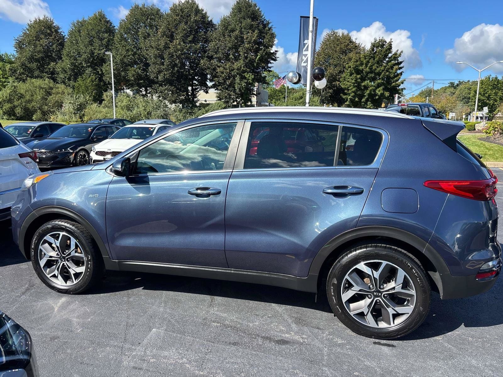 Used 2021 Kia Sportage EX AWD/4WD image 2