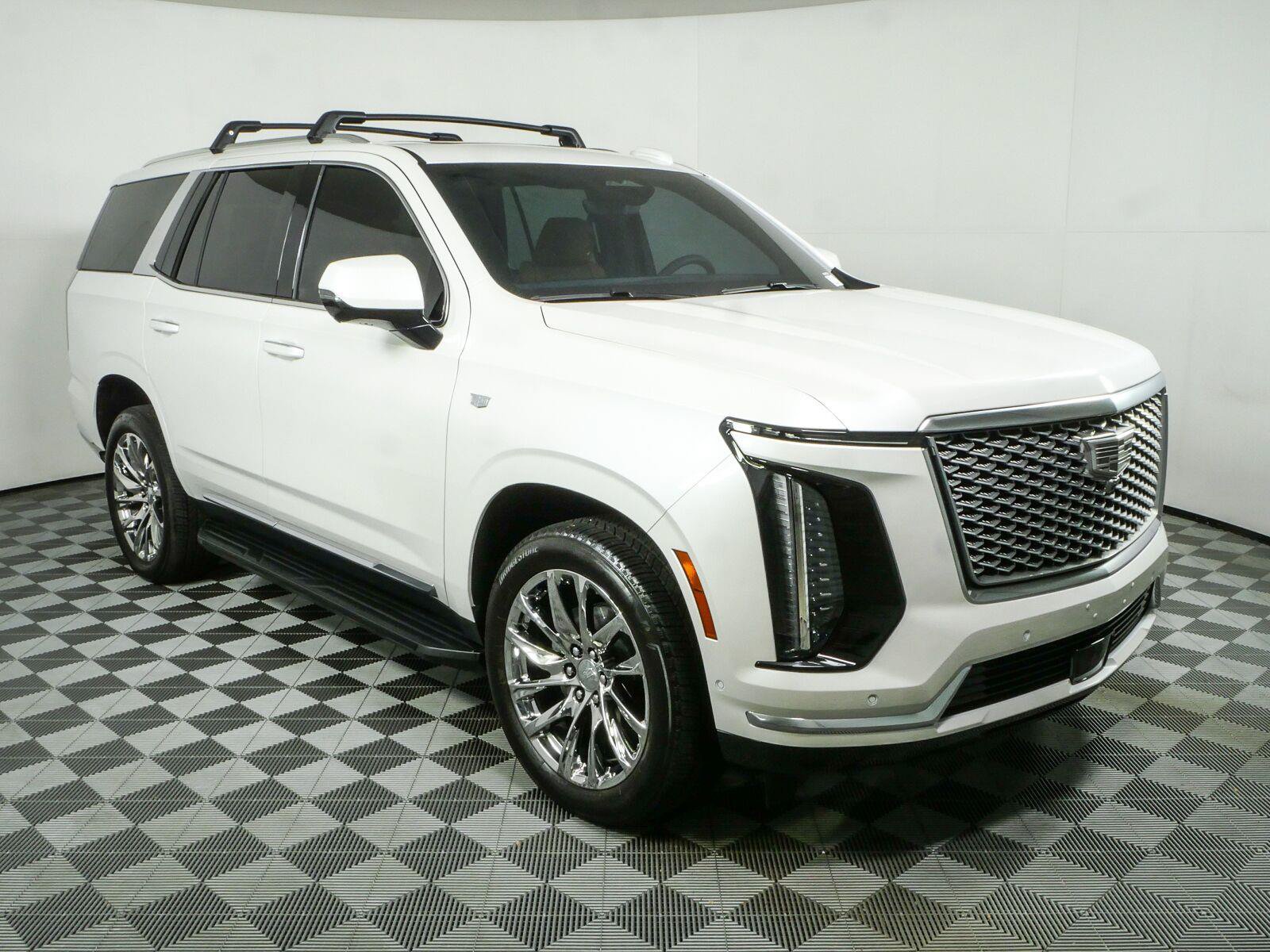 Used 2025 Cadillac Escalade Premium Luxury w/ LPO, Radiant Package RWD image 28