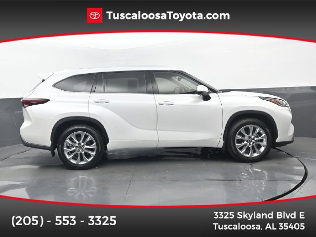 Used 2026 Toyota Highlander Limited AWD/4WD image 1