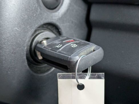 Certified 2025 Volkswagen Jetta Sport image 39