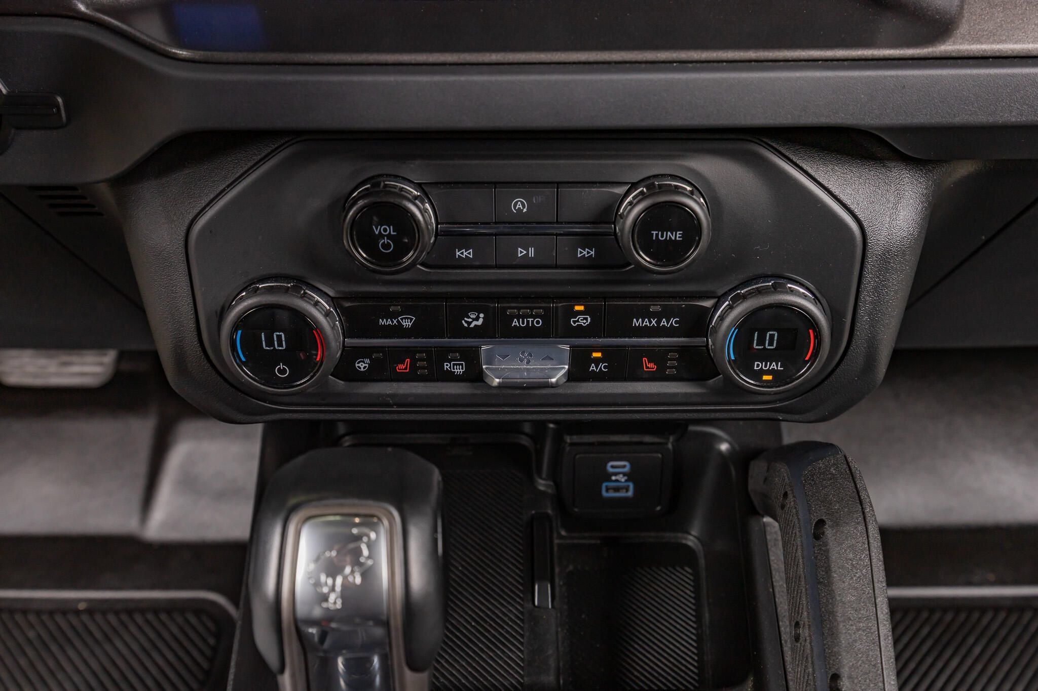 Used 2025 Ford Bronco Badlands AWD/4WD image 27