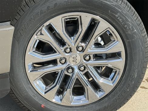 New 2025 Ford F150 King Ranch w/ FX4 Off-Road Package image 31