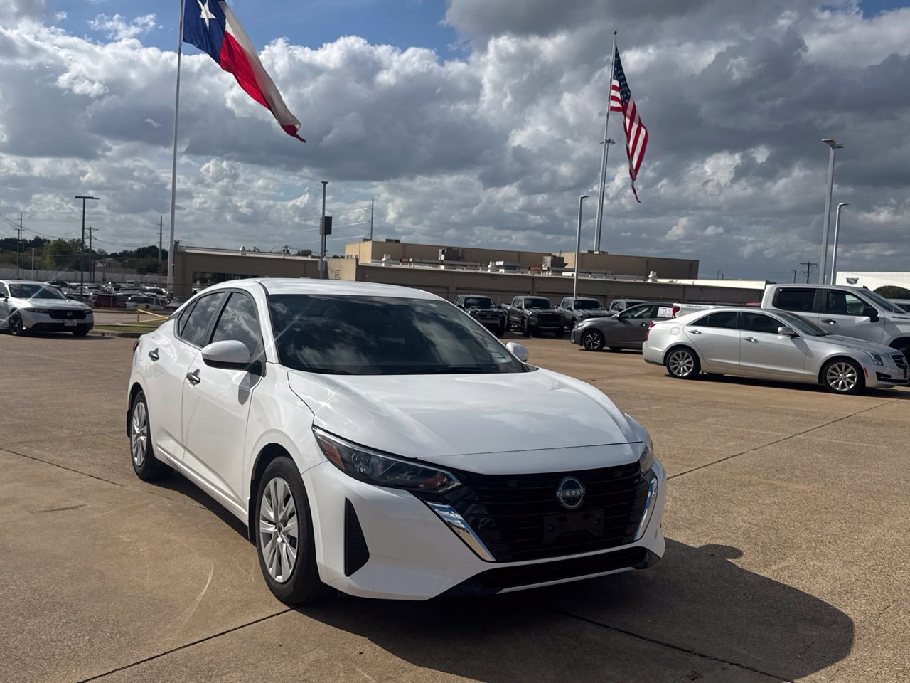 Used 2025 Nissan Sentra S FWD image 2