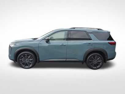 New 2026 Nissan Pathfinder SL w/ SL Premium Package