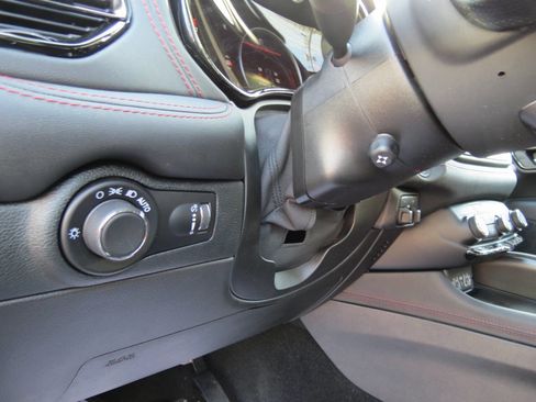 Used 2024 Dodge Durango GT image 11