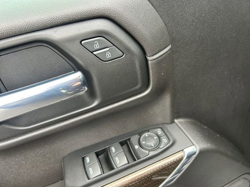 Used 2022 Chevrolet Silverado 1500 LT Trail Boss w/ Convenience Package II image 23