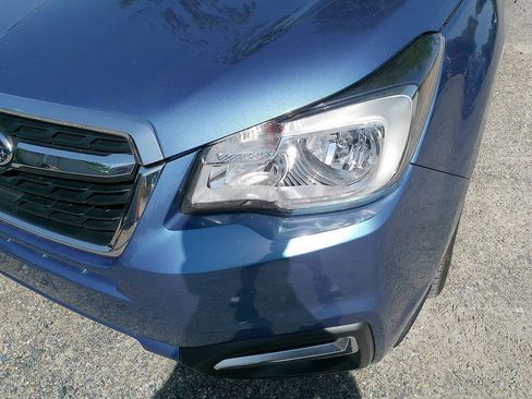 Used 2017 Subaru Forester 2.5i Limited AWD/4WD image 16