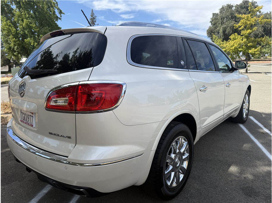 Used 2014 Buick Enclave Leather w/ Trailering Provision Package FWD image 5