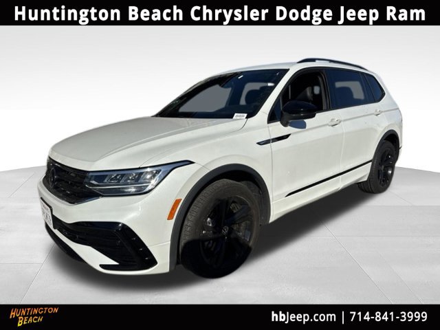 Used 2024 Volkswagen Tiguan SE R-Line FWD image 1