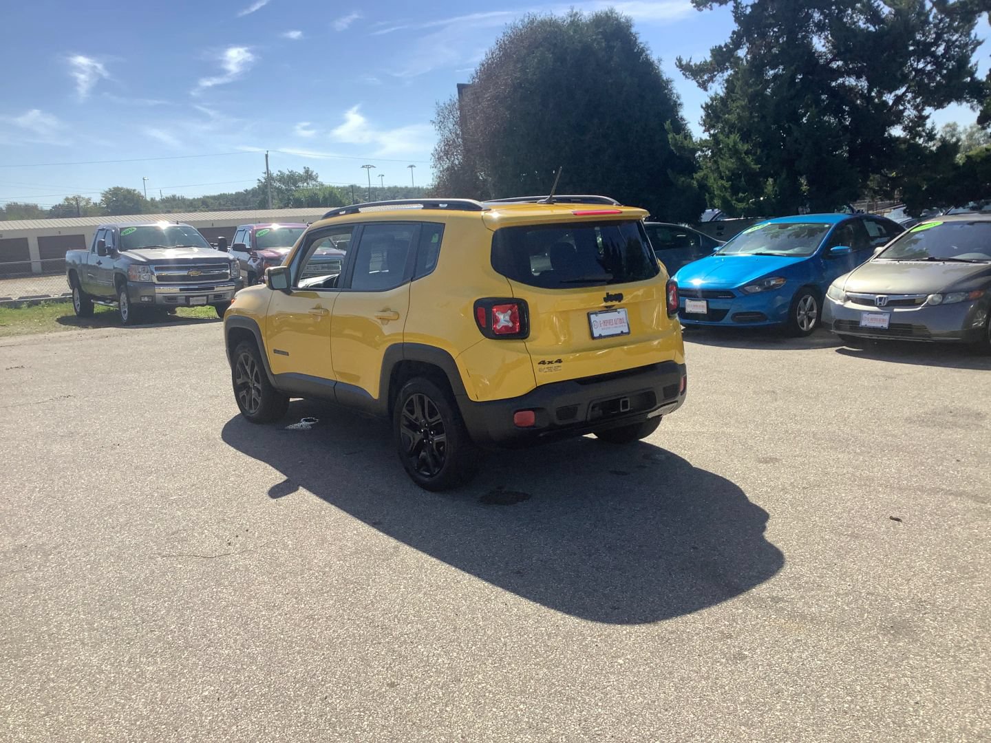 Used 2017 Jeep Renegade Altitude AWD/4WD image 7