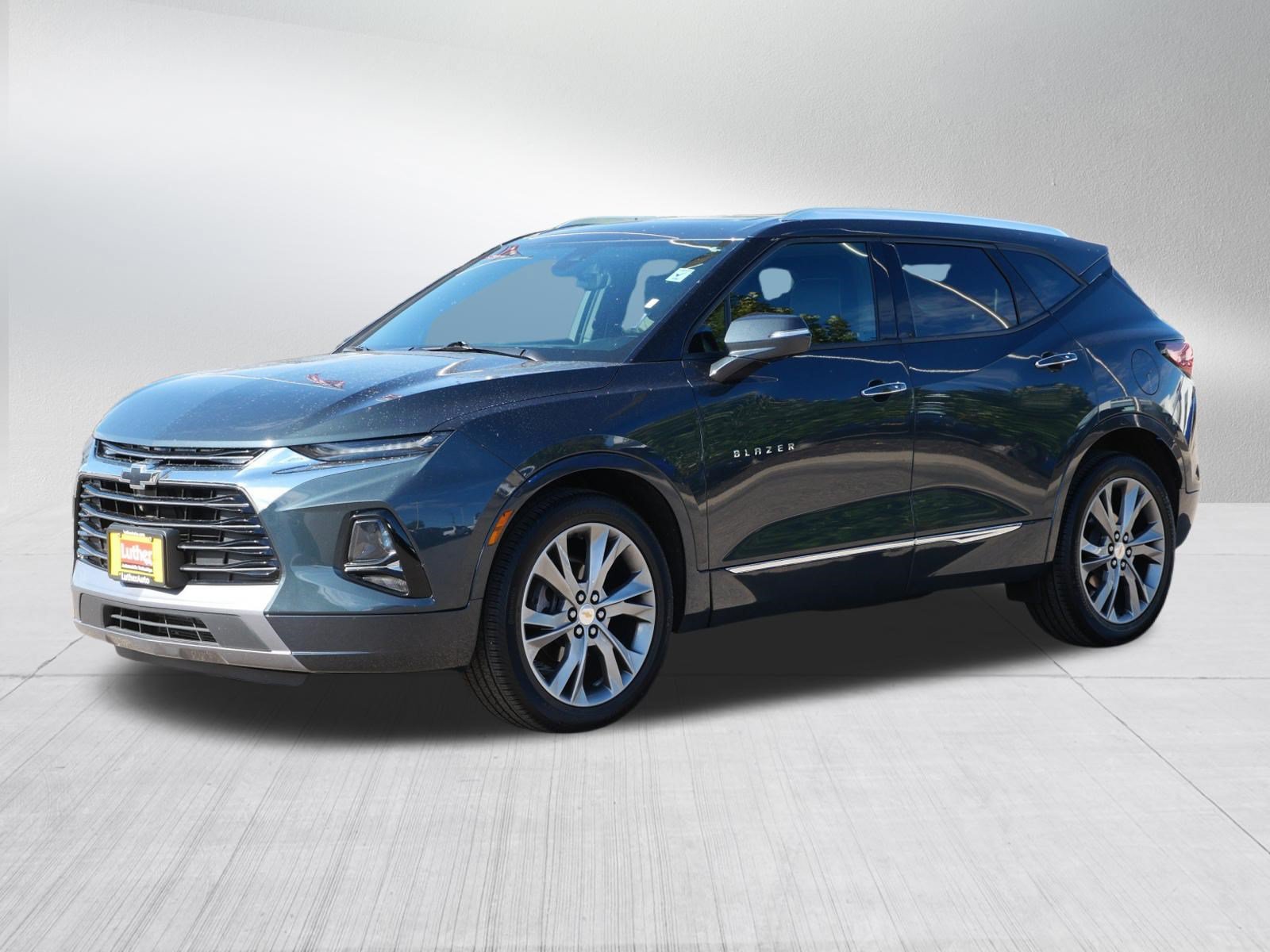 Used 2019 Chevrolet Blazer Premier w/ Sun and Wheels Package AWD/4WD image 3