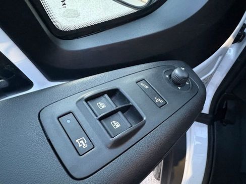 Used 2023 RAM ProMaster 2500 image 15