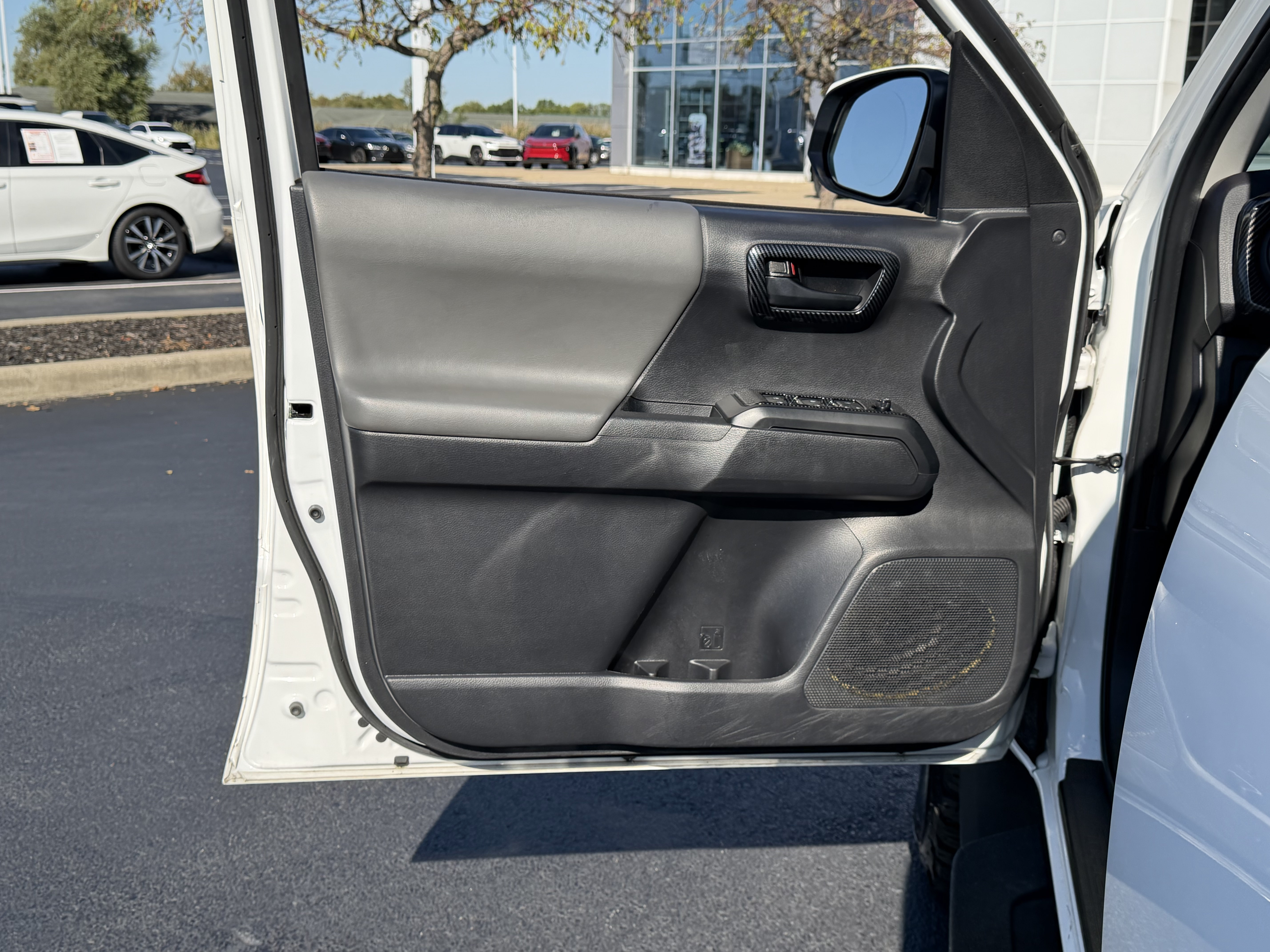 Certified 2023 Toyota Tacoma SR AWD/4WD image 19