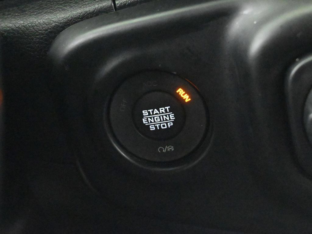 Used 2022 Jeep Wrangler Unlimited Sport AWD/4WD image 34