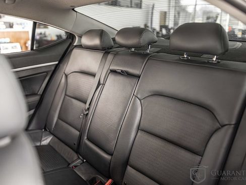 Used 2020 Hyundai Elantra Limited w/ Cargo Package (C1) FWD image 27