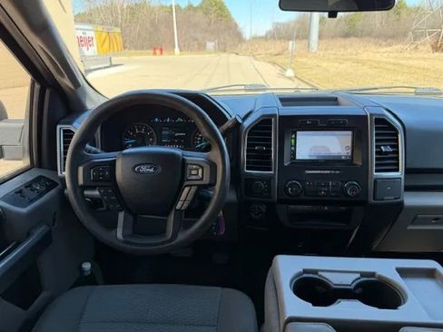 Used 2016 Ford F150 XLT w/ Trailer Tow Package image 9