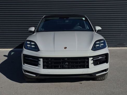 Certified 2025 Porsche Cayenne Coupe image 10