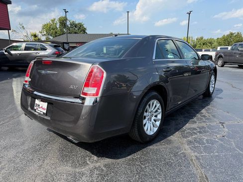 Used 2014 Chrysler 300 w/ Driver Convenience Group image 7