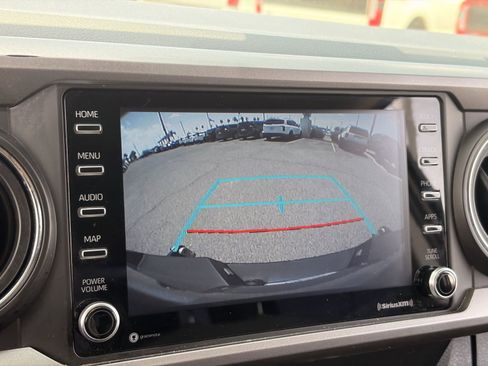 Used 2020 Toyota Tacoma SR5 AWD/4WD image 22
