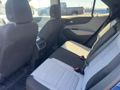 Used 2023 Chevrolet Equinox LS w/ LS Convenience Package FWD image 9