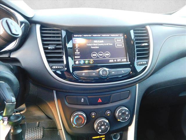 Used 2018 Chevrolet Trax LS w/ LPO, Cargo Package FWD image 14