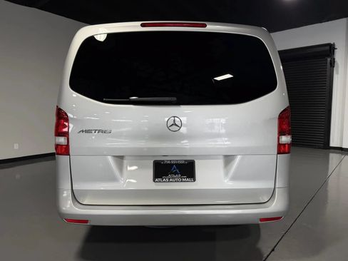 Used 2016 Mercedes-Benz Metris Passenger w/ Driver Efficiency Package image 5