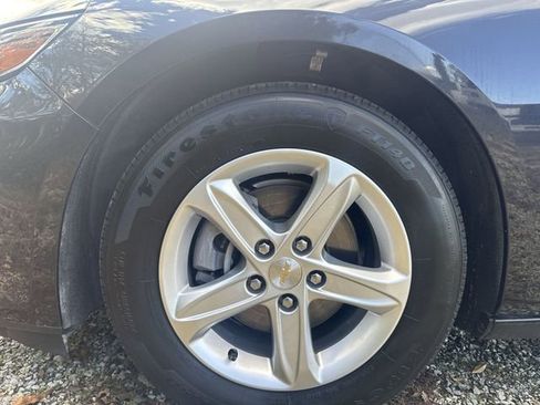 Certified 2022 Chevrolet Malibu LS image 32