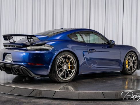 Used 2020 Porsche 718 Cayman GT4 image 17