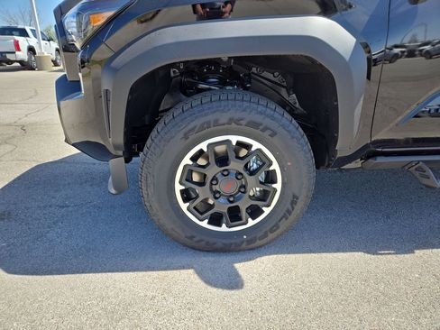 New 2026 Toyota Tacoma TRD Off-Road w/ TRD Off Road Premium Package AWD/4WD image 28