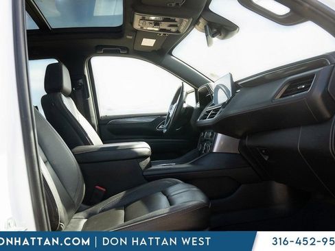 Used 2023 Chevrolet Suburban RST w/ Luxury Package image 26