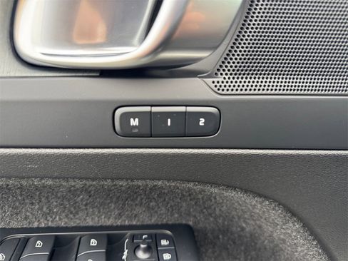 Certified 2025 Volvo XC40 B5 Core image 10