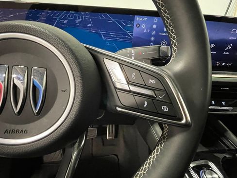 Used 2025 Buick Envision Sport Touring image 37