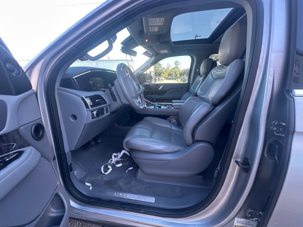 Used 2021 Lincoln Navigator Reserve RWD image 11