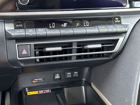 Used 2025 Toyota Camry LE FWD image 24